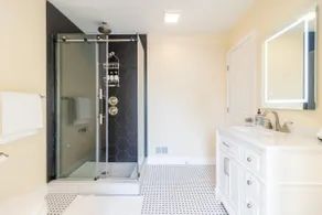 Location! Lush Fells Point House W/ 2 Car Spots - Image 5