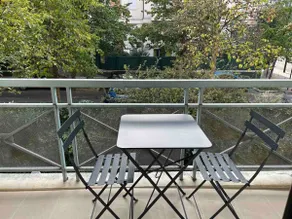 Splendid 92m2 Renovated, 4 Rooms - Image 3