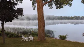 Lake house with swimming and kayaks - Image 4
