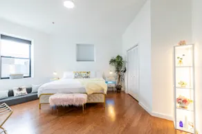 Free Parking | Honeybee Retreat | 2BR 2BT near NYC - Image 3