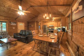 Rabbit Hash Cozy Cabin - Image 5