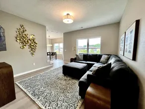 3Bed/2.5Bath - King Beds - Attached Garage! - Image 4