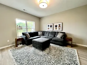 3Bed/2.5Bath - King Beds - Attached Garage! - Image 2