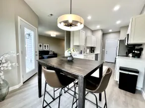 3Bed/2.5Bath - King Beds - Attached Garage! - Image 3