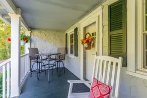 Cozy Historic 1905 Cordwood Cottage! - Image 5