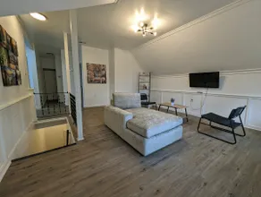 Spacious Renovated 2 Bed/ 1 Bath - Image 3