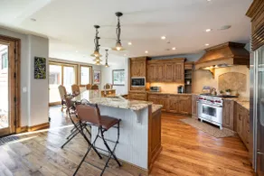 Lakeside Luxury! Pool & Hot Tub, A/C, Epic Views! - Image 4