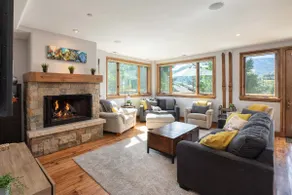 Lakeside Luxury! Pool & Hot Tub, A/C, Epic Views! - Image 2