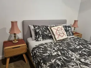 2 bedroom house Central Nagambie sleeps 5 - Image 3