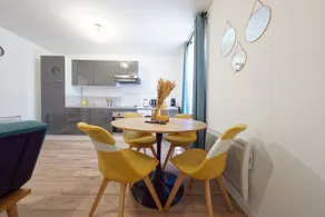 Le Pyrénid – 3 people – desk & Wi-Fi - Image 4