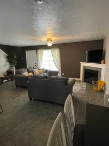 Hotty Place: 2 bedroom condo - Image 4