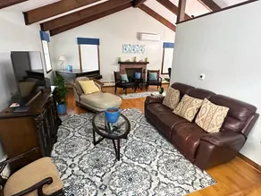 Island Vibes - Image 3