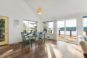 Harstine Beach House - Image 3