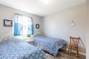 Teal Cottage - Image 2