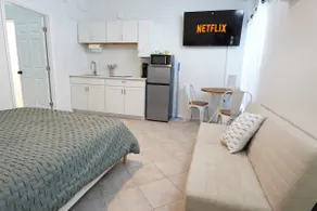 Guest Suite C in Orlando - Image 2