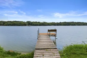 Lake Front- Relax, Swim, Fish - Image 2