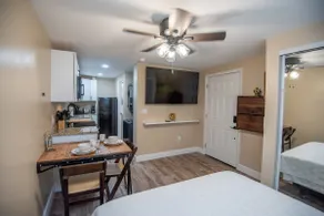 Full Kitchen & Outdoor Delight - Image 2