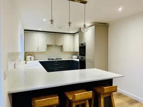 Bromholme Cottage Bacton - Sleeps 10, hot tub, close to beach - Image 5