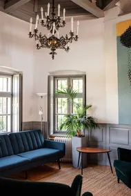 Relax in a civil villa - Image 2