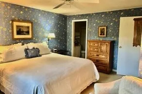 2bd/2bth Retro Condo Near Toll Lift - Image 3