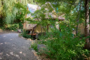 Bradley Creek Cottage ~ Dunsmuir - Image 4