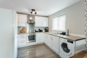 Trafford Centre Contractors 2BR Flat+free parking - Image 3