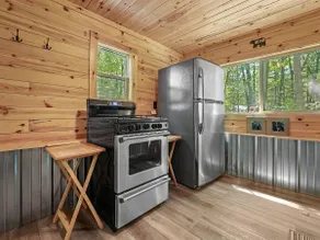 Sand Lake Cabin- Pets, BBQ, Firepit, Starlink WiFi - Image 5