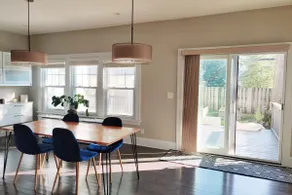 Belle Vue Lake House • Modern & Spacious • Quiet - Image 2