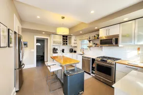 Belle Vue Lake House • Modern & Spacious • Quiet - Image 3