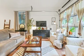 Garden Home Getaway - Image 2