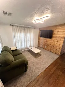 Cozy 2BR Home • Central to Lawton & Chickasha - Image 4