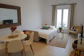 Sea view studio with balcony, close to Monaco - Image 4