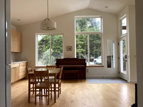 Light-filled family retreat with cedar hot tub - Image 4