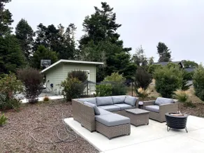 Light-filled family retreat with cedar hot tub - Image 3