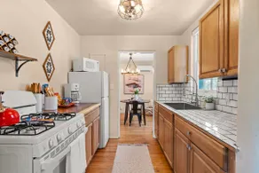 Ski Discounts! Cozy & Modern Condo, Walk to Plaza - Image 5