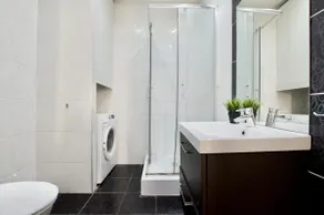 Flatiron Budapest Building - Deluxe 1BR Apartment - Image 3