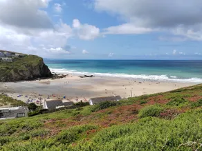 Unique coastal detached property - Image 2
