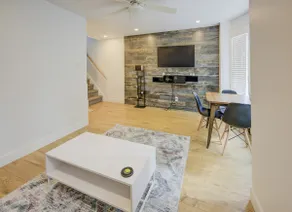 Central 3 Bedroom by Gage Park & Tim Hortons Field - Image 4