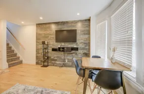 Central 3 Bedroom by Gage Park & Tim Hortons Field - Image 2
