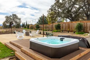 Resort-Like Amenities & Minutes to Downtown Paso - Image 3