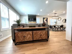 Heart of MKE-Private Backyard-Free Netflix-BBQ - Image 4