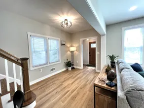 Heart of MKE-Private Backyard-Free Netflix-BBQ - Image 3