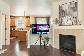Chic Dwelling for Business & Leisure! - Image 3