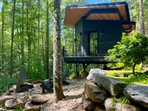 Spring Mountain Forest House | Creekside Cabin - Image 5