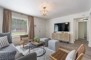 Charming Home in Westmont, Close to Chicago! - Image 4