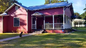 Big Red-Vintage Home - Image 2