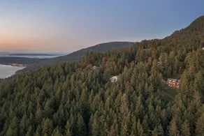 Stunning Views, Game Room, Minutes to Town - Image 2