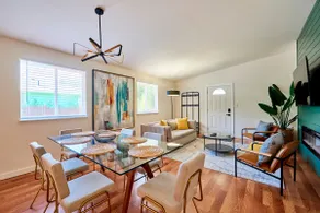 Cozy Vibes-1 Level Modern LUX 4 bdrm by everything - Image 3