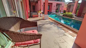 Pratamnak group villa near walking street - Image 5