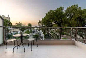 Byron Luxury Apartments A4 -park & sea view - Image 5
